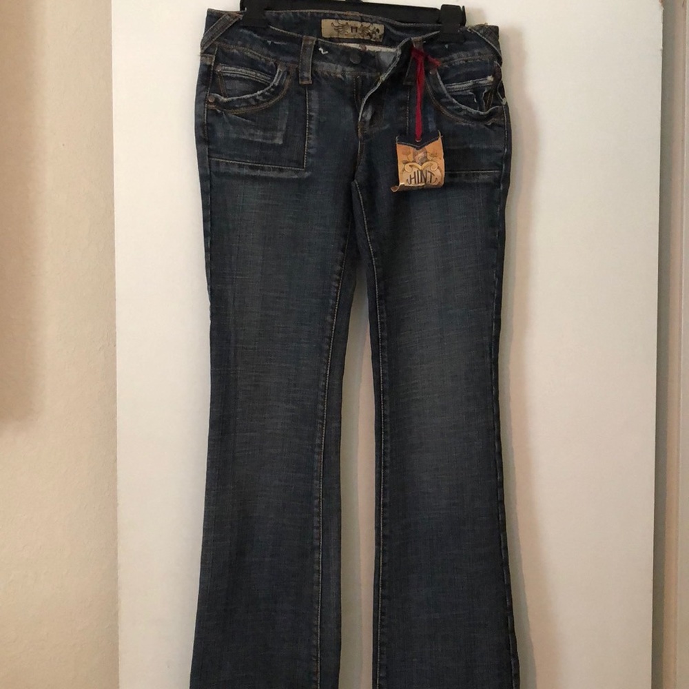 Designer jeans Hint